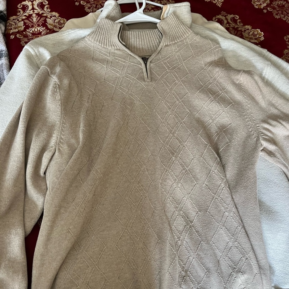 Perry Ellis cable knit sweater cream unisex